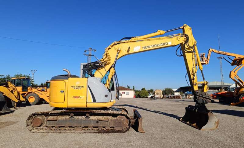 NEW HOLLAND E135BSR-2