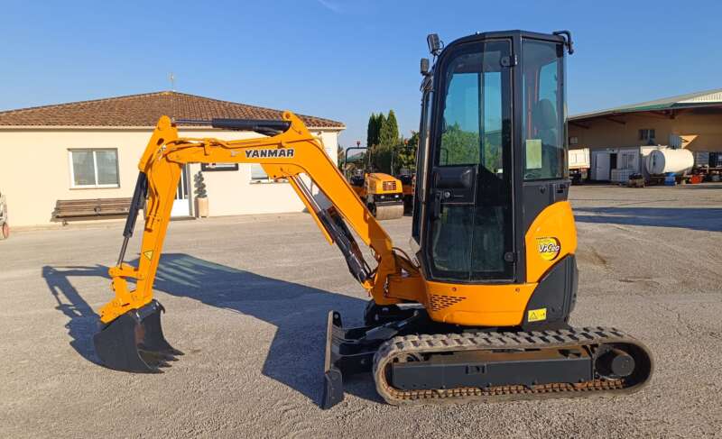 YANMAR VIO20-4