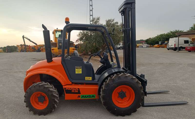 AUSA CH250