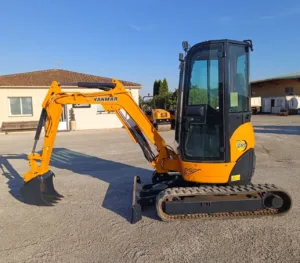 YANMAR VIO20-4