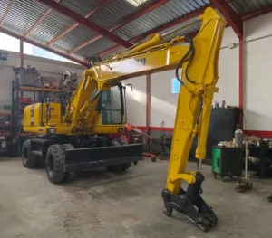 KOMATSU PW160-7