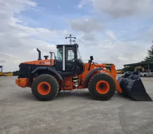 PALA CARGADORA HITACHI ZW220